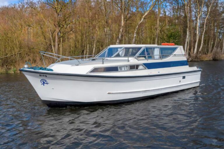 Escapade - Norfolk Broads Boating Holidays - Richardsons Boating Holidays